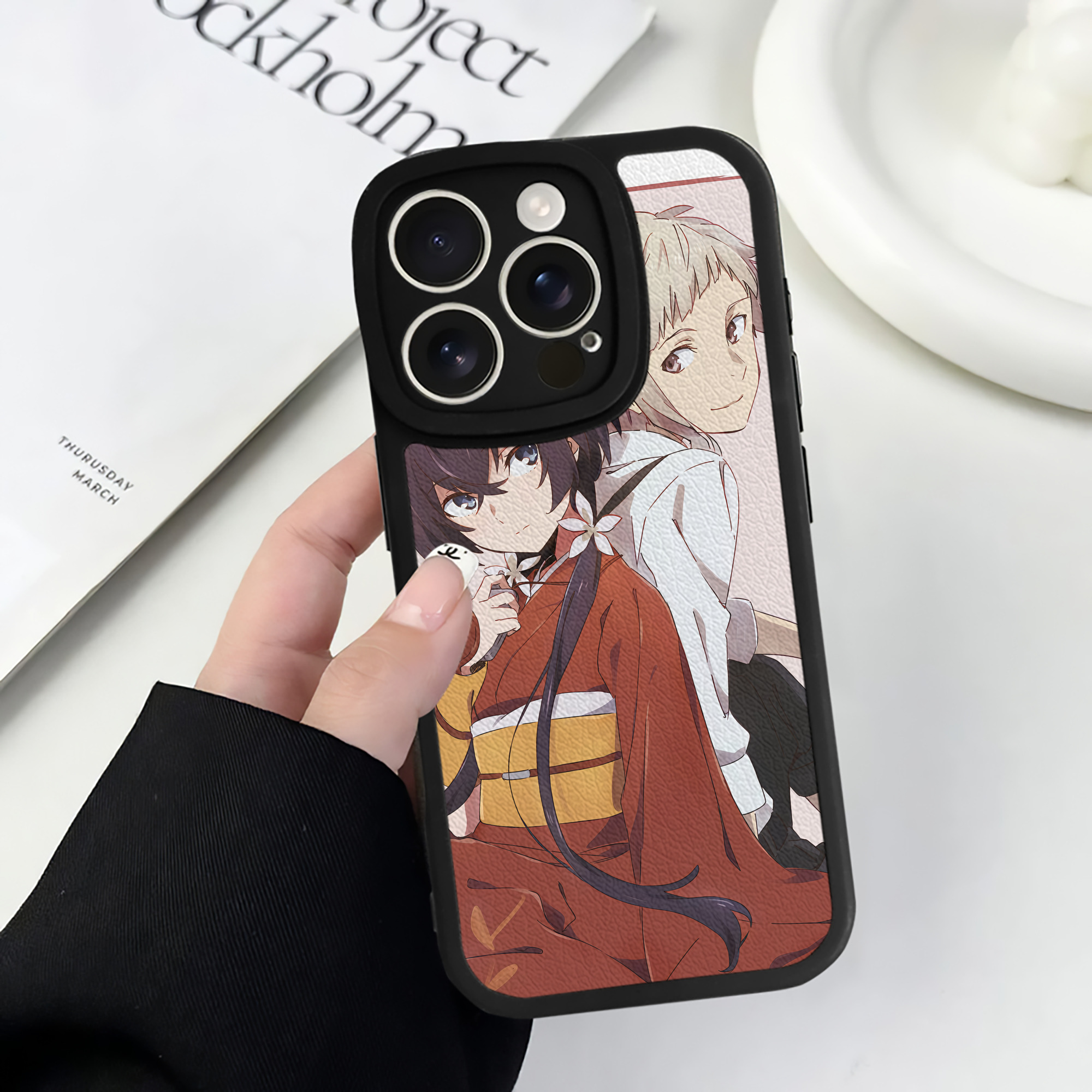 （画像用） 文豪ストレイドッグス Bungo Stray Dogs 【iPhone 16シリーズ対応】シリコンスマホケース（レザー調） 材質：シリコン